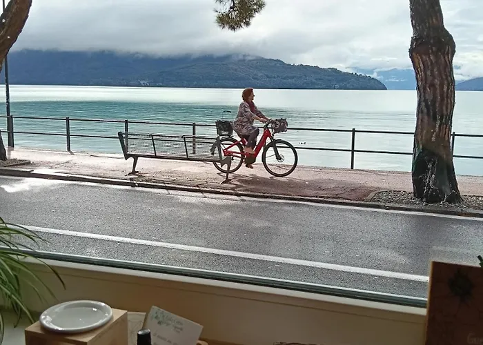 Porto Vecchio - Charming Lakefront In The Heart Of アパート ドマーゾ